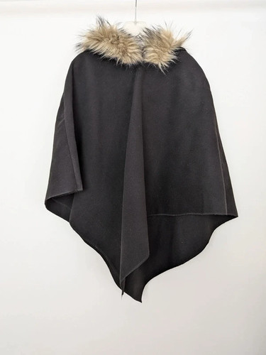 Damen poncho cape schwarz fell - schwarz,