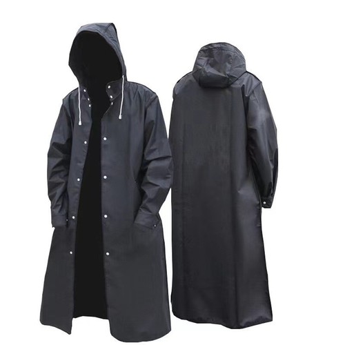 Neuer regenponcho mit - neuer, kapuze