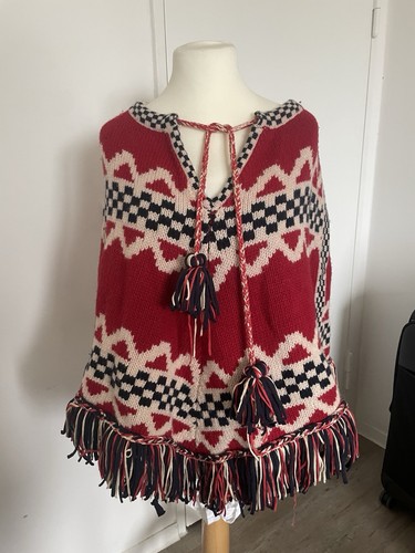 Chanel poncho karl - chanel, by