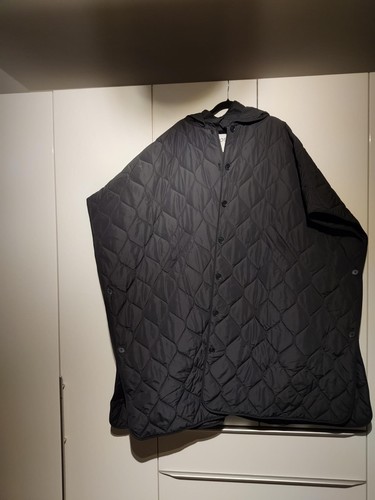 Cos poncho mit - mit, kapuze